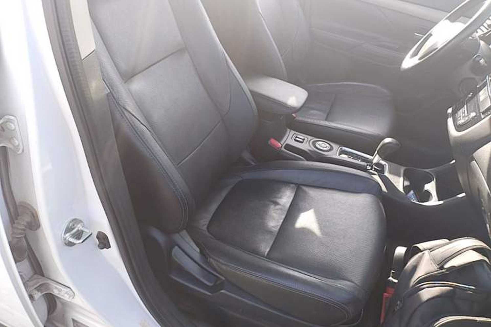 Used Mitsubishi Outlander 2014 2.4L 4x4 Deluxe Value Edition 5 Seats Right Front Seat