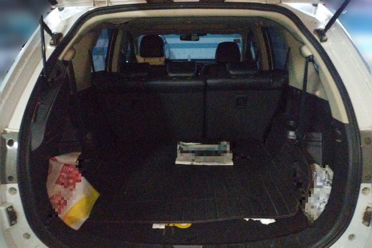 Used Mitsubishi Outlander 2014 2.4L 4x4 Deluxe Value Edition 7 Seats Trunk