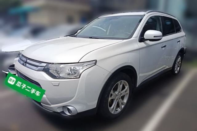 Used Mitsubishi Outlander 2014 2.4L 4x4 Deluxe Value Edition 5 Seats