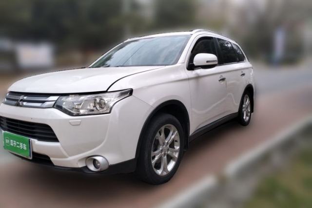 Used Mitsubishi Outlander 2014 2.4L 4x4 Deluxe Value Edition 5 Seats