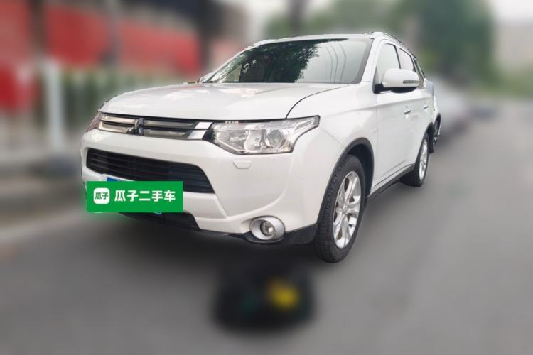 Used Mitsubishi Outlander 2014 2.4L 4x4 Deluxe Value Edition 7 Seats Guazi used car, China used car export, Used car for sale, Used  cars, Cheapest cars for sale