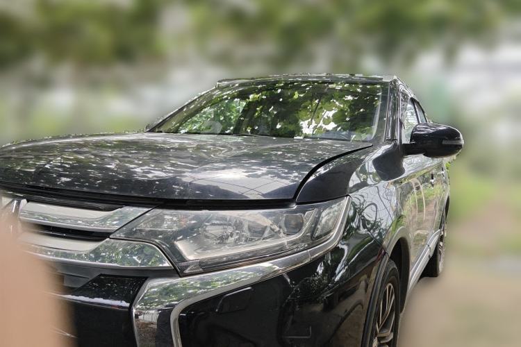 Used Mitsubishi Outlander 2016 2.4L 4x4 Elite Edition 7-Seater Guazi used car, China used car export, Used car for sale, Used  cars, Cheapest cars for sale