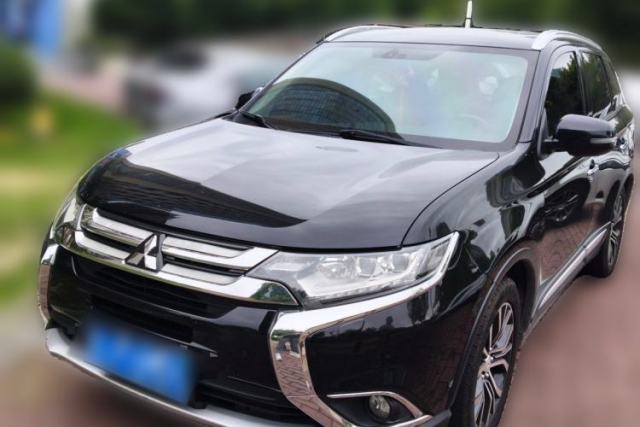 Mitsubishi Outlander 2016 2.4L 4x4 Elite Edition 5 Seats d’occasion