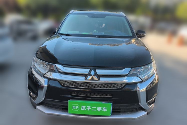 Used Mitsubishi Outlander 2016 2.4L 4x4 Elite Edition 5 Seats Front