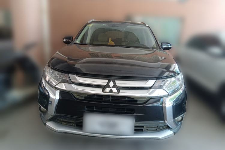 Used Mitsubishi Outlander 2016 2.4L 4x4 Elite Edition 5 Seats Front