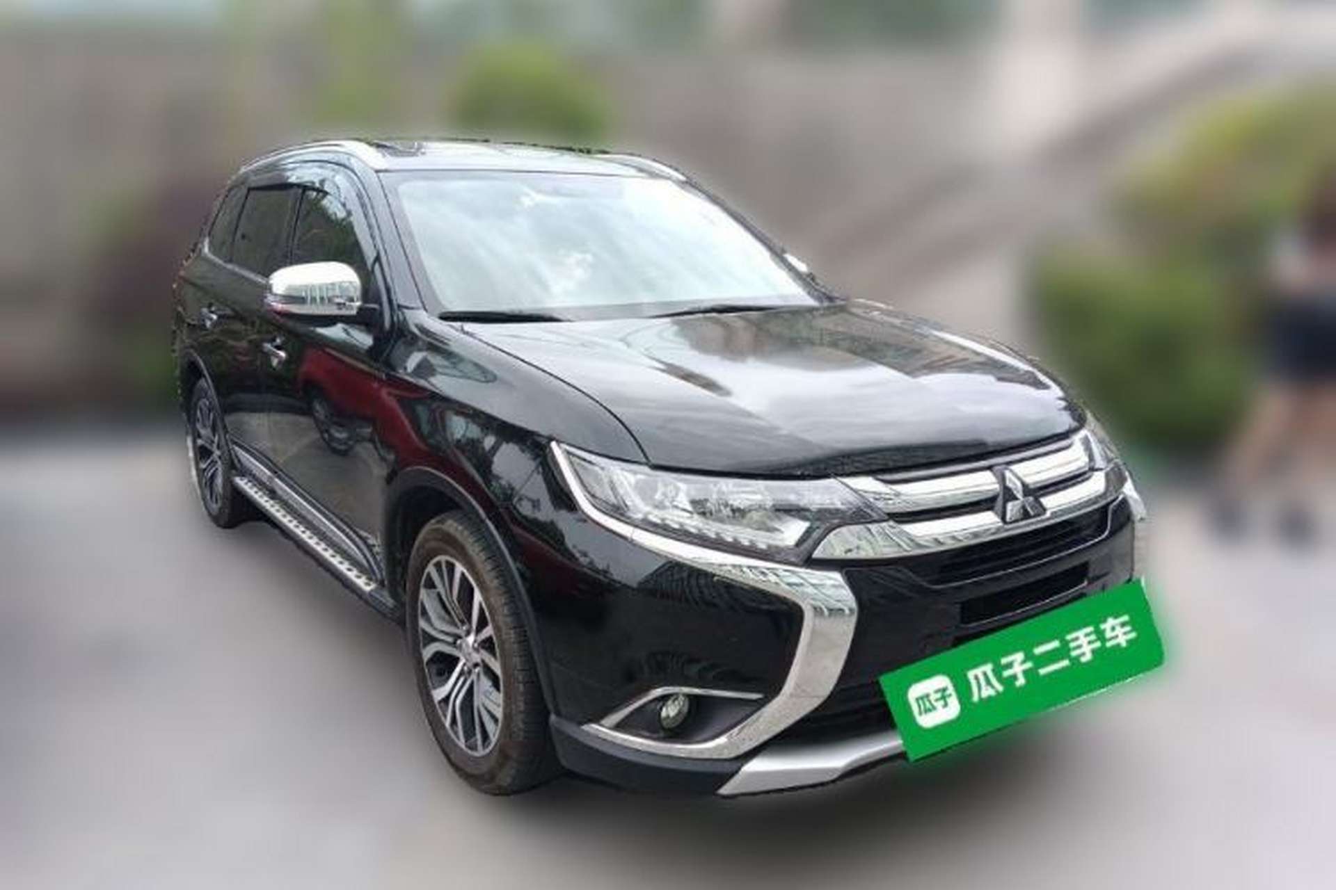 Used Mitsubishi Outlander 2016 2.4L 4x4 Elite Edition 5 Seats Front Right 45 Deg