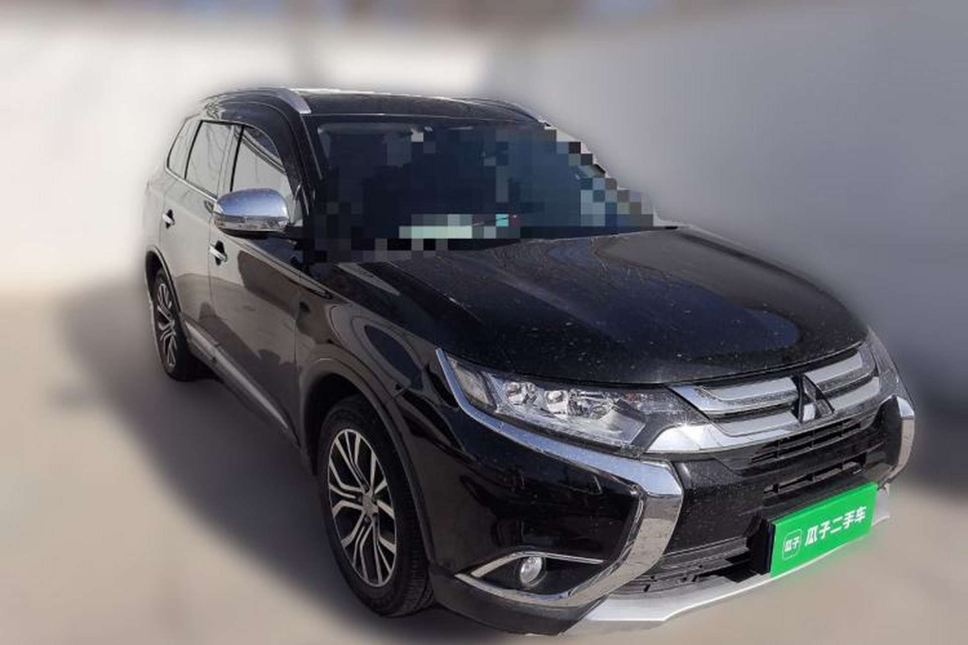 Used Mitsubishi Outlander 2016 2.4L 4x4 Elite Edition 5 Seats Front Right 45 Deg