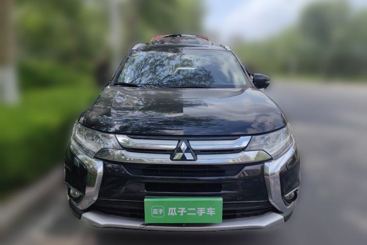 Used Mitsubishi Outlander 2016 2.4L 4x4 Elite Edition 5 Seats Front