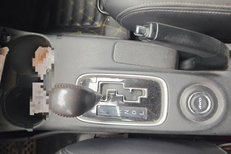 Used Mitsubishi Outlander 2016 2.4L 4x4 Prestige Edition 7-Seater Gear Lever