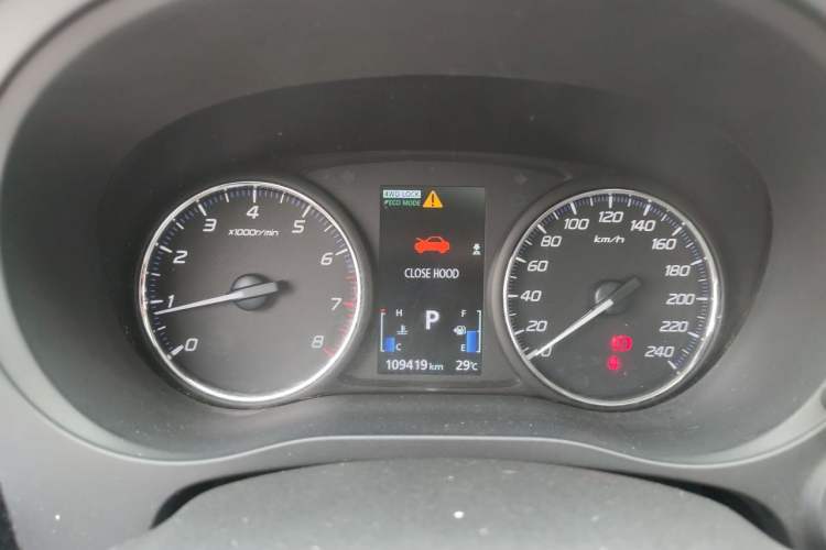 Used Mitsubishi Outlander 2016 2.4L 4x4 Luxury Edition 7-Seater Instrument Cluster