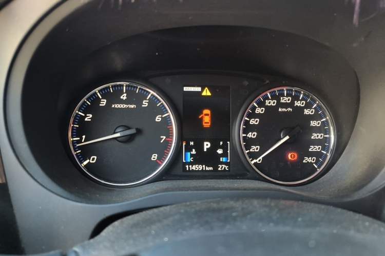 Used Mitsubishi Outlander 2016 2.4L 4x4 Elite Edition 5 Seats Instrument Cluster