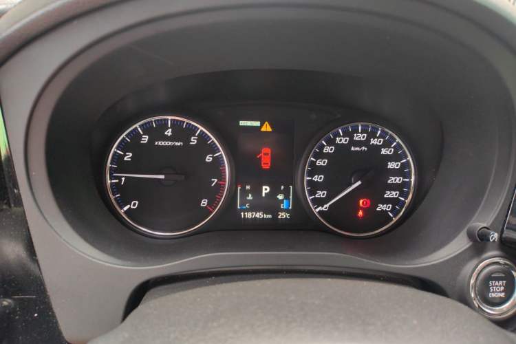 Used Mitsubishi Outlander 2016 2.4L 4x4 Elite Edition 7-Seater Instrument Cluster