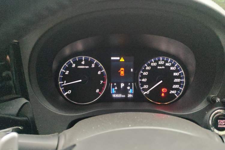 Used Mitsubishi Outlander 2016 2.4L 4x4 Prestige Edition 7-Seater Instrument Cluster