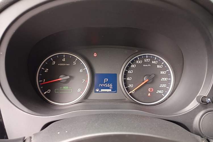 Used Mitsubishi Outlander 2016 2.0L Two-Wheel Drive Fashion Edition 5 Seats Instrument Cluster