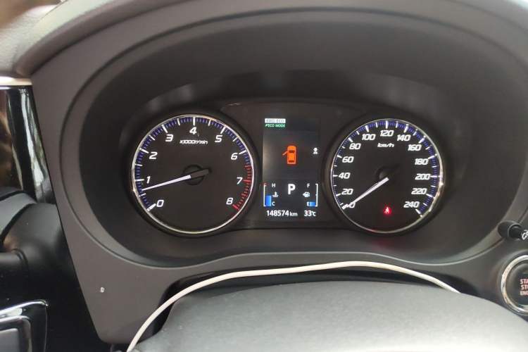 Used Mitsubishi Outlander 2016 2.4L 4x4 Luxury Edition 7-Seater Instrument Cluster