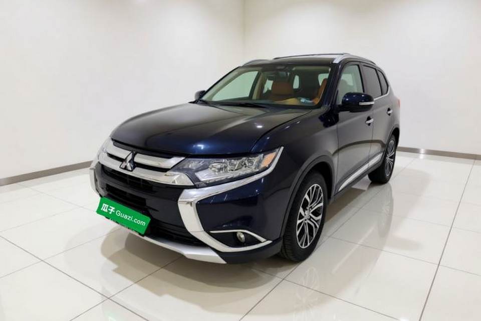 Mitsubishi Outlander 2016