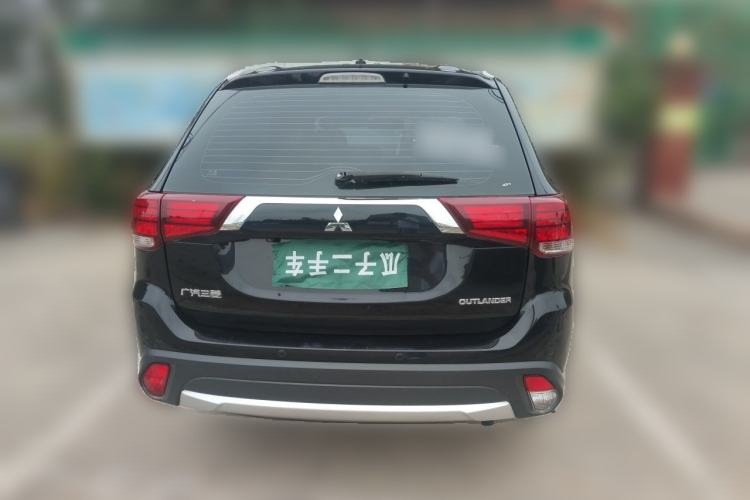 Used Mitsubishi Outlander 2016 2.4L 4x4 Luxury Edition 7-Seater Rear