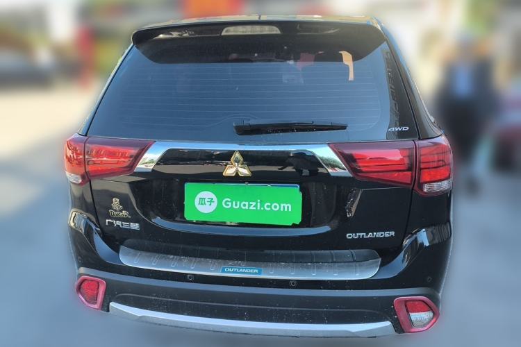Used Mitsubishi Outlander 2016 2.4L 4x4 Elite Edition 5 Seats Rear