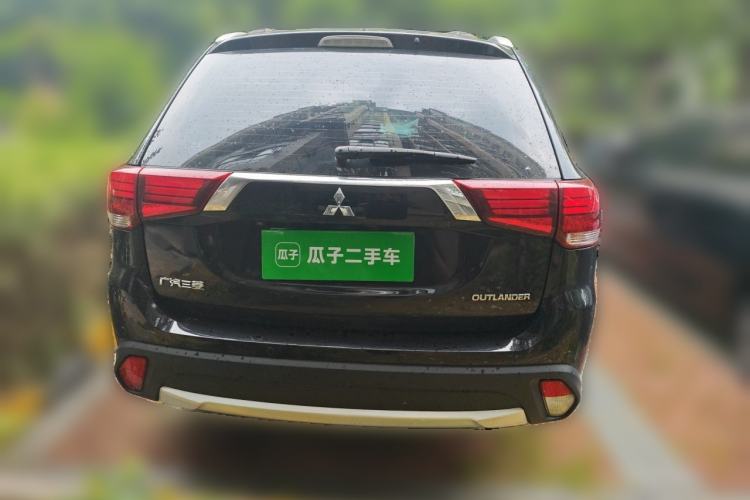 Used Mitsubishi Outlander 2016 2.4L 4x4 Prestige Edition 7-Seater Rear