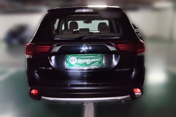 Used Mitsubishi Outlander 2016 2.4L 4x4 Elite Edition 5 Seats Rear