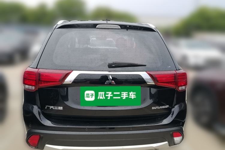 Used Mitsubishi Outlander 2016 2.4L 4x4 Elite Edition 5 Seats Rear