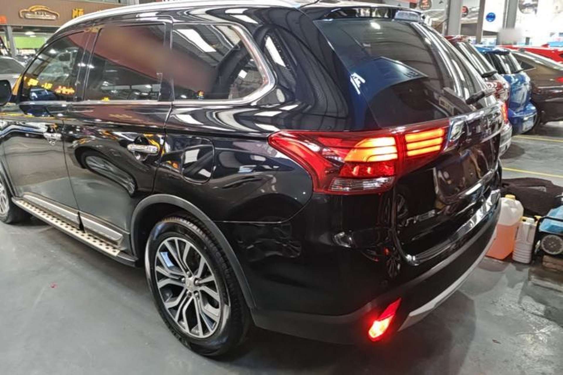 Used Mitsubishi Outlander 2016 2.4L 4x4 Elite Edition 5 Seats Rear Left 45 Deg