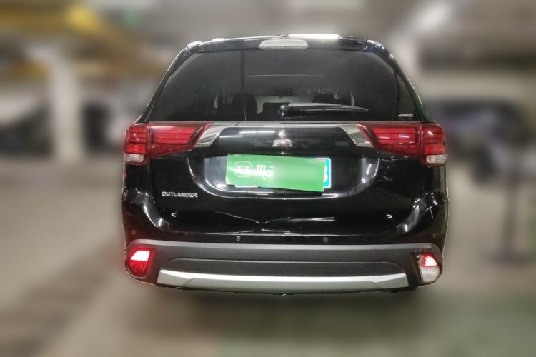 Used Mitsubishi Outlander  Rear
