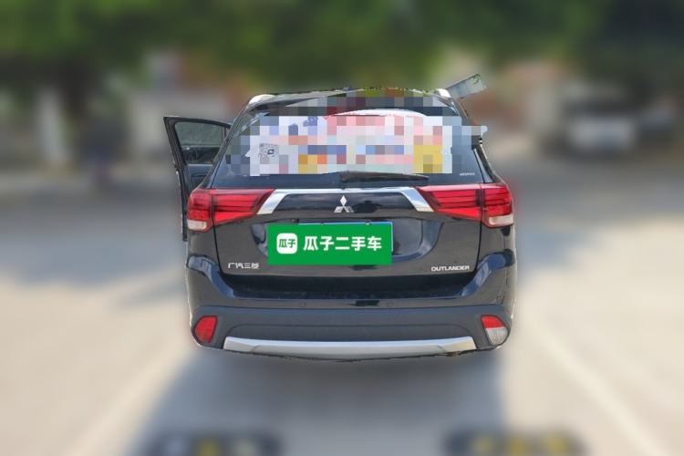 Used Mitsubishi Outlander 2016 2.4L 4x4 Elite Edition 5 Seats Rear