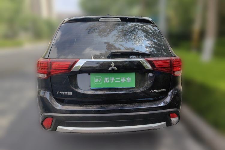 Used Mitsubishi Outlander 2016 2.4L 4x4 Elite Edition 5 Seats Rear