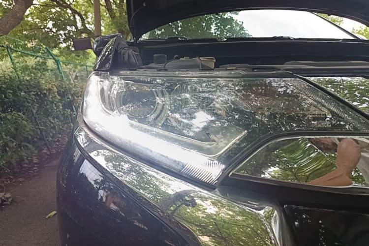 Used Mitsubishi Outlander 2016 2.0L Two-Wheel Drive Fashion Edition 5 Seats Right Front Headlight