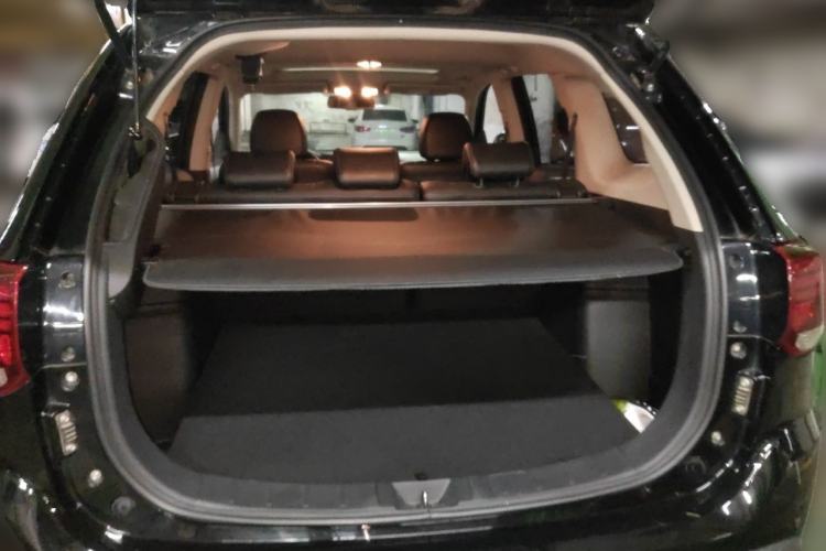 Used Mitsubishi Outlander  Trunk