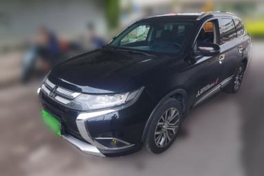 Used Mitsubishi Outlander 2016 2.4L 4x4 Luxury Edition 7-Seater