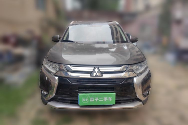 Used Mitsubishi Outlander 2016 2.4L 4x4 Elite Edition 5 Seats Front