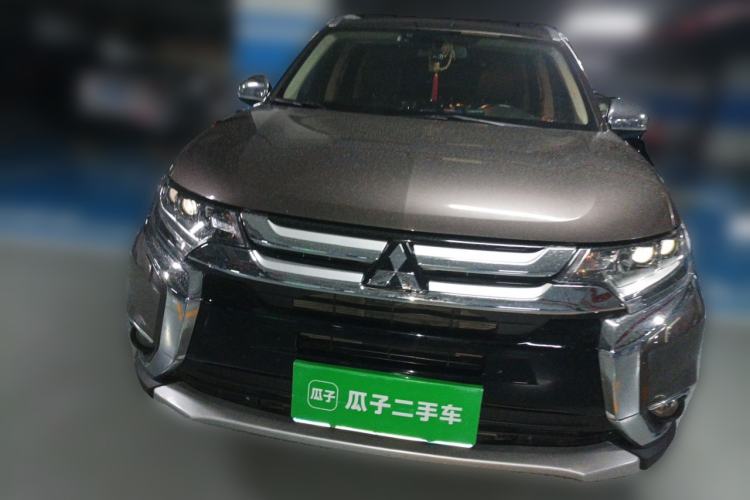 Used Mitsubishi Outlander 2016 2.4L 4x4 Flagship GT Edition 7 Seats Front