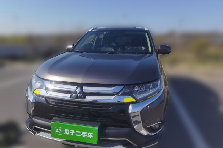 Used Mitsubishi Outlander 2016 2.4L 4x4 Elite Edition 5 Seats Front
