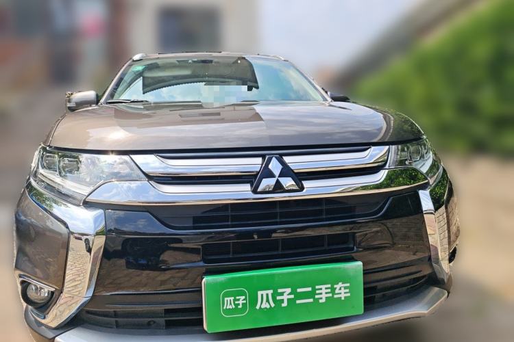 Used Mitsubishi Outlander 2016 2.4L 4x4 Elite Edition 5 Seats Front