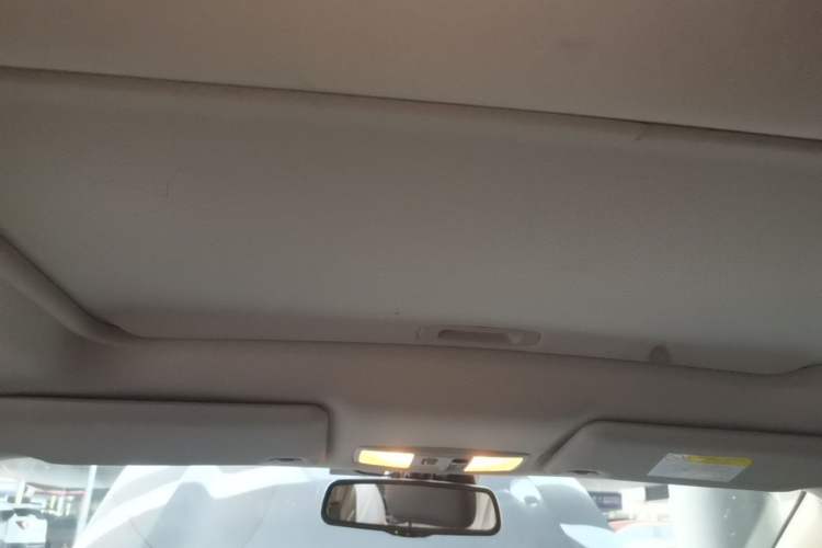 Used Mitsubishi Outlander 2016 2.4L 4x4 Elite Edition 5 Seats Headliner