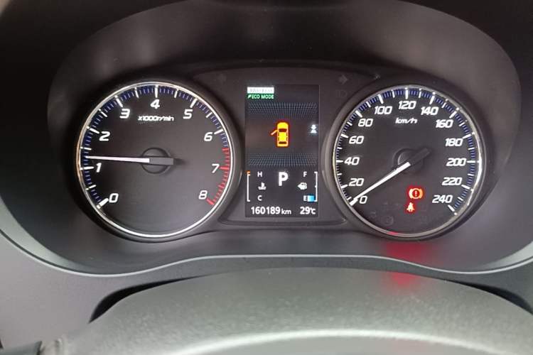 Used Mitsubishi Outlander 2016 2.4L 4x4 Luxury Edition 7-Seater Instrument Cluster