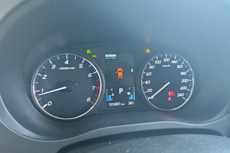 Used Mitsubishi Outlander 2016 2.4L 4x4 Luxury Edition 7-Seater Instrument Cluster