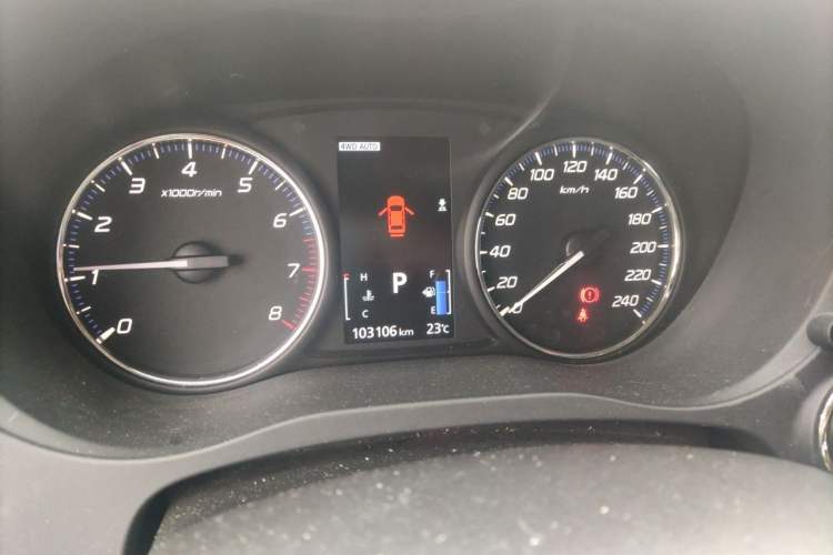 Used Mitsubishi Outlander 2016 2.4L 4x4 Elite Edition 5 Seats Instrument Cluster
