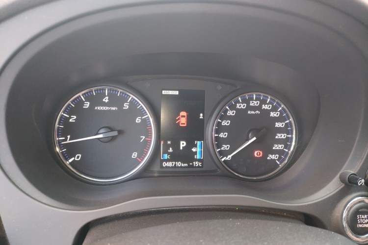 Used Mitsubishi Outlander 2016 2.4L 4x4 Elite Edition 7-Seater Instrument Cluster