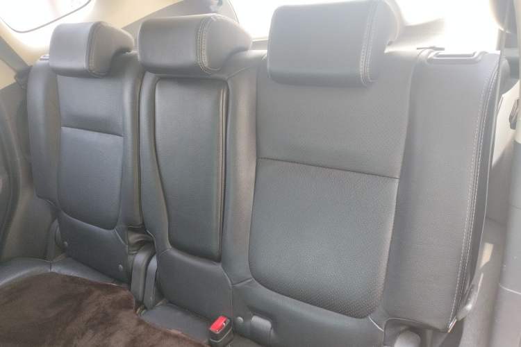 Used Mitsubishi Outlander 2016 2.4L 4x4 Elite Edition 5 Seats Left Rear Seat