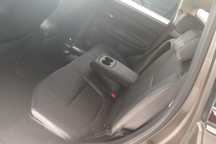 Used Mitsubishi Outlander 2016 2.4L 4x4 Elite Edition 5 Seats Left Rear Seat