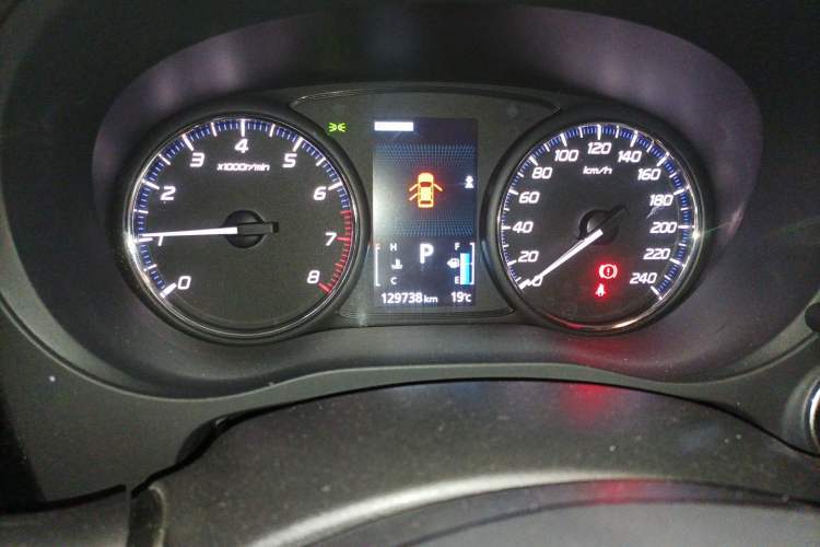 Used Mitsubishi Outlander 2016 2.4L 4x4 Flagship GT Edition 7 Seats Odometer Close Up