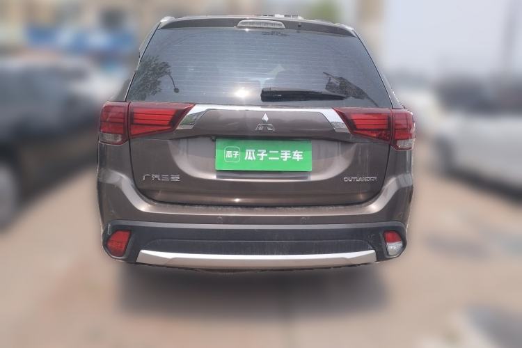Used Mitsubishi Outlander 2016 2.4L 4x4 Elite Edition 5 Seats Rear