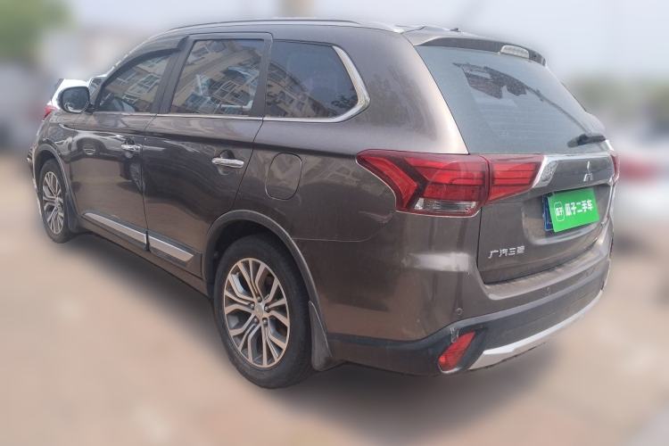 Used Mitsubishi Outlander 2016 2.4L 4x4 Elite Edition 5 Seats Rear Left 45 Deg