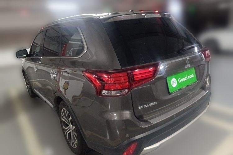 Used Mitsubishi Outlander 2016 2.4L 4x4 Flagship GT Edition 7 Seats Rear Left 45 Deg