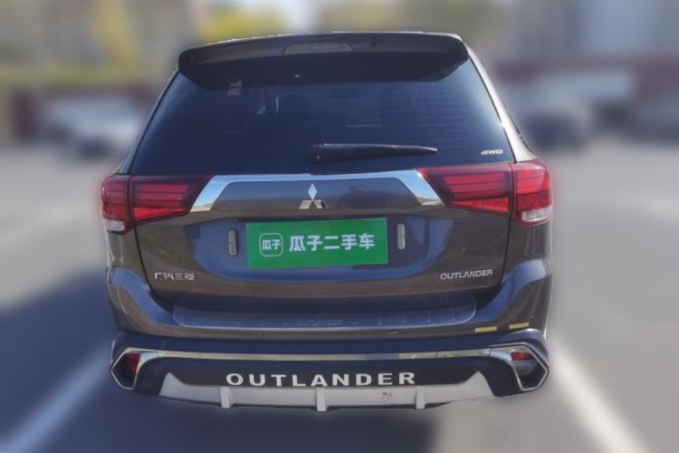 Used Mitsubishi Outlander 2016 2.4L 4x4 Elite Edition 5 Seats Rear