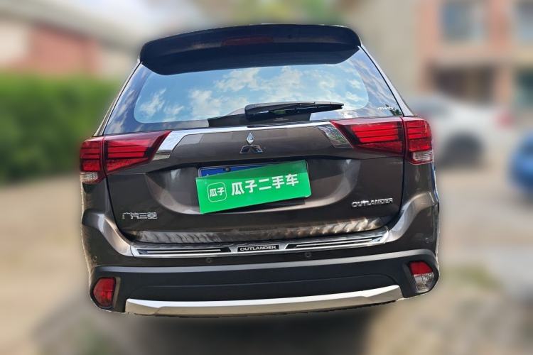 Used Mitsubishi Outlander 2016 2.4L 4x4 Elite Edition 5 Seats Rear