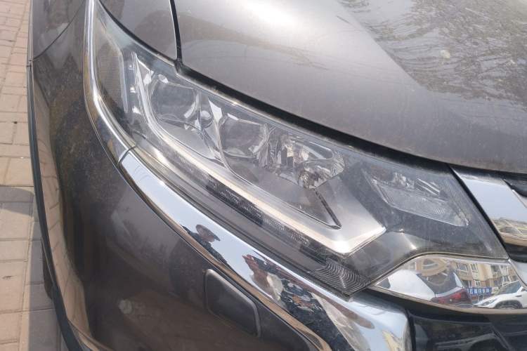 Used Mitsubishi Outlander 2016 2.4L 4x4 Elite Edition 5 Seats Right Front Headlight